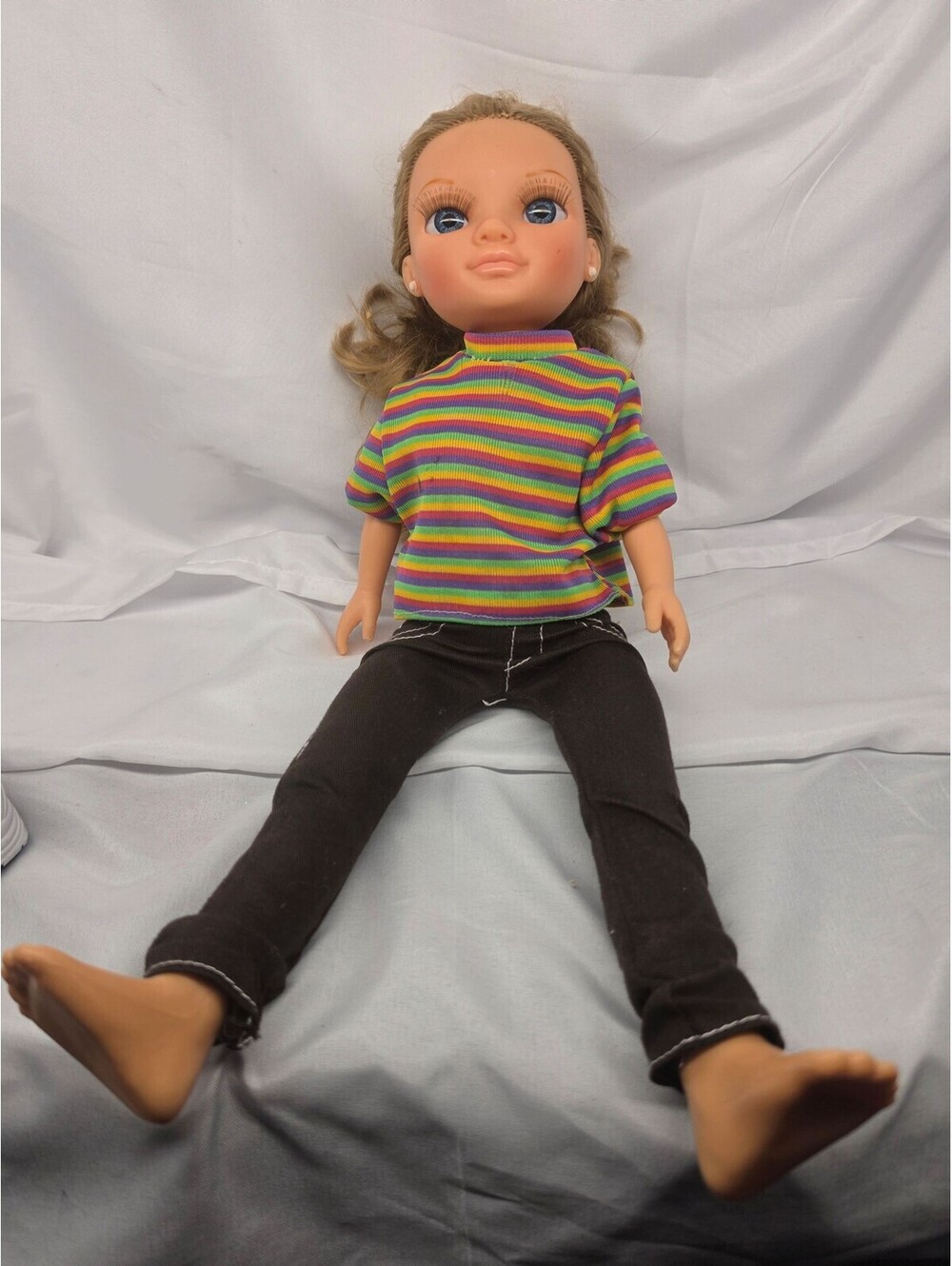 Famosa Nancy Doll 17" Blonde Hair Blue Eyes Spain Rainbow Shirt Jeans
